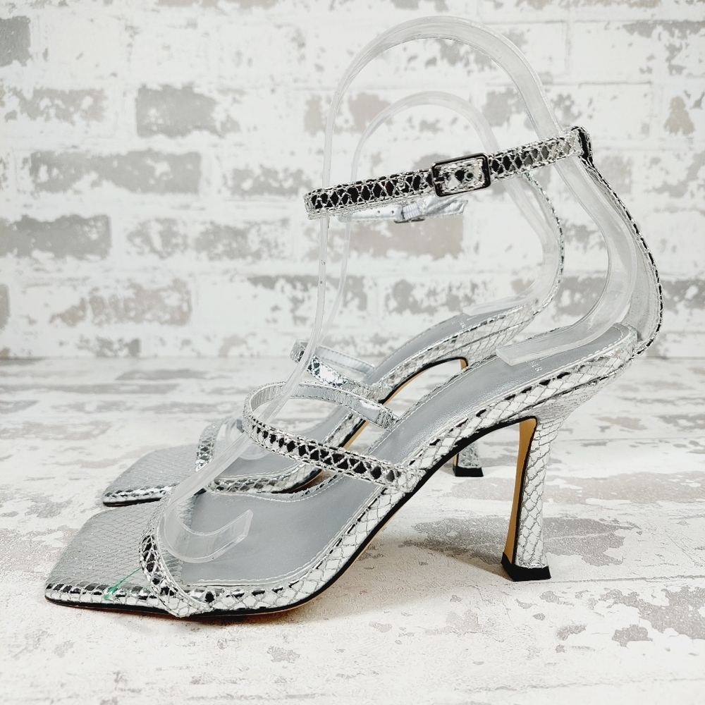 New Marc Fisher Dalida Silver Leather Embossed  Strappy Heeled Sandals W445